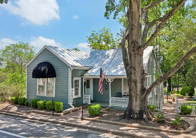 Homes for sale in Chappell Hill, TX | 4925 Main St, Chappell Hill, TX 77426 | MLS# 28626221