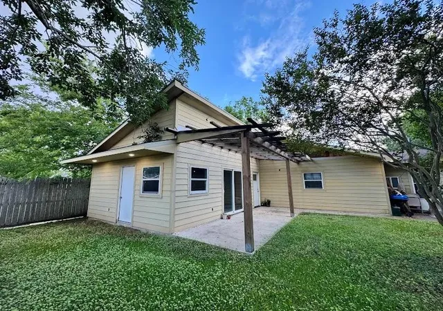 Homes for sale in Freeport, TX | 1022 W 10th St, Freeport, TX 77541 | MLS# 53650274