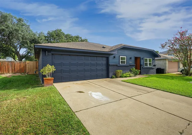 Photo 3 of Sale Pending at 18514 Andalusian Dr, Cypress, TX 77433 | MLS# 71448457 | Listing updated on 2026-09-14