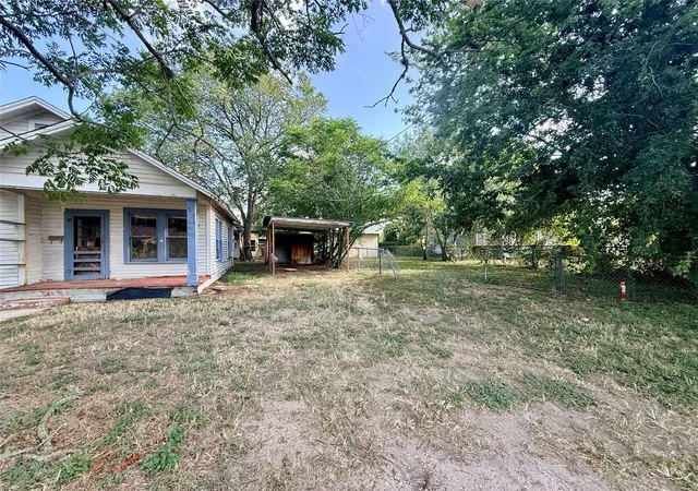 2nd image of 201 E Bailey St, Cuero, TX 77954 | MLS# 45943304