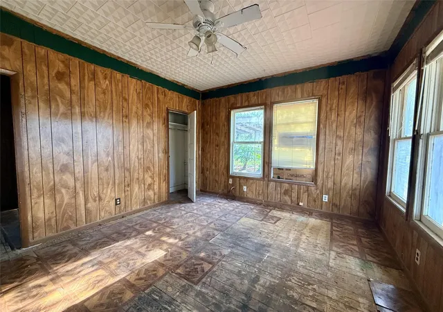 Photo 3 of Single family home for sale at 201 E Bailey St, Cuero, TX 77954 | MLS# 45943304 | Listing updated on 2026-08-19