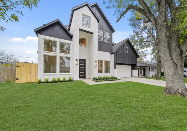 2nd image of 7407 Janak Dr, Houston, TX 77055 | MLS# 35333300