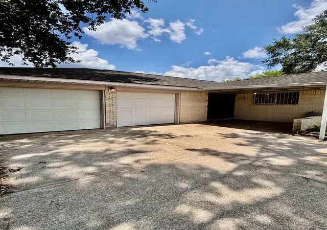 Photo 4 of Single family home for sale at 2342 Welk St, Houston, TX 77034 | MLS# 43103823 | Listing updated on 2026-09-01