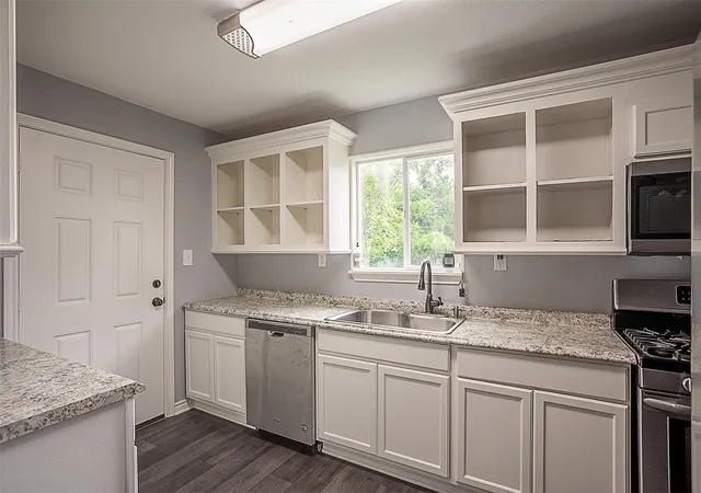 Homes for sale in West Orange, TX | 1704 Crockett St, West Orange, TX 77630 | MLS# 7361850