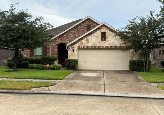Photo 1 of Single family home for sale at 21353 Kings Guild Ln, Kingwood, TX 77339 | MLS# 33317464 | Listing updated on 2026-09-18