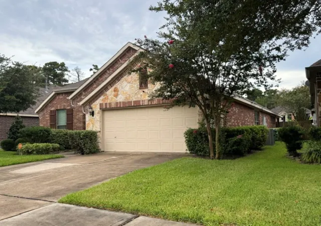 Photo 2 of Single family home for sale at 21353 Kings Guild Ln, Kingwood, TX 77339 | MLS# 33317464 | Listing updated on 2026-09-18