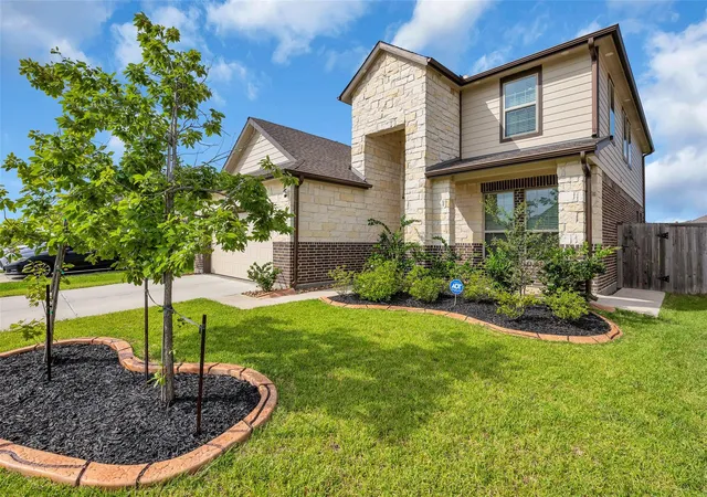 Photo 2 of Single family home for sale at 9454 Brookwood Bnd Dr, Baytown, TX 77521 | MLS# 64616552 | Listing updated on 2026-09-12