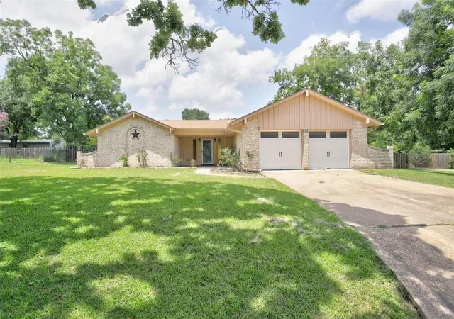 Homes for sale in Centerville, TX | 635 W Church St, Centerville, TX 75833 | MLS# 67995566