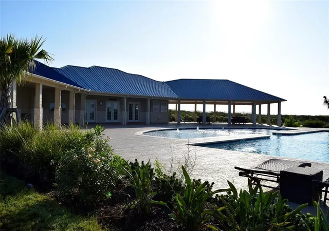 4th image of 3161 Palacios Bay Dr, Palacios, TX 77465 | MLS# 78773475