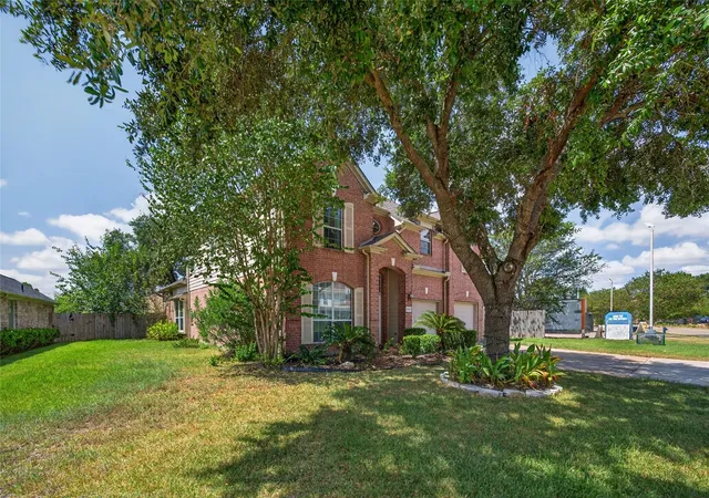 Photo 3 of Single family home for sale at 19919 Creek Bend Trl, Houston, TX 77084 | MLS# 45090278 | Listing updated on 2026-08-24