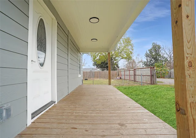 Photo 3 of Single family home for sale at 8505 Denby St, Houston, TX 77012 | MLS# 61855864 | Listing updated on 2026-04-22
