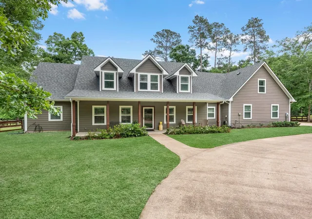1st image of 210 Creekside Dr, Magnolia, TX 77354 | MLS# 55937067