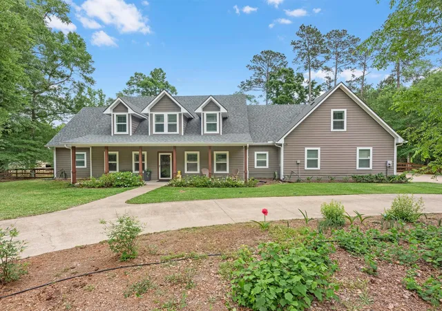 Photo 3 of Single family home for sale at 210 Creekside Dr, Magnolia, TX 77354 | MLS# 55937067 | Listing updated on 2026-06-19