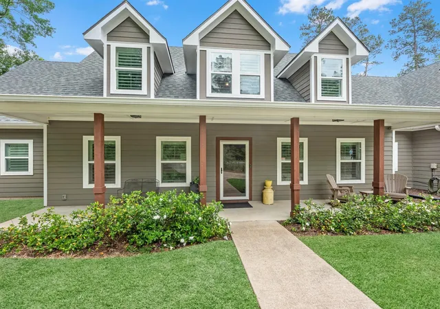 Photo 3 of Single family home for sale at 210 Creekside Dr, Magnolia, TX 77354 | MLS# 55937067 | Listing updated on 2026-06-19