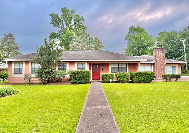 Photo 2 of Sale Pending at 2735 Webster St, Liberty, TX 77575 | MLS# 46830011 | Listing updated on 2026-09-27