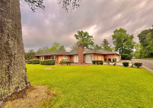 Photo 4 of Sale Pending at 2735 Webster St, Liberty, TX 77575 | MLS# 46830011 | Listing updated on 2026-09-27