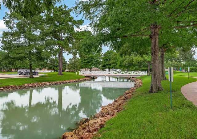 37th image of 2743 N Larkspur Cir, Pearland, TX 77584 | MLS# 64367076