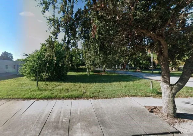 Photo 1 of Land for sale at 1215 Orange Ave, Fort Pierce, FL 34950 | MLS# 33346591 | Listing updated on 2026-04-29