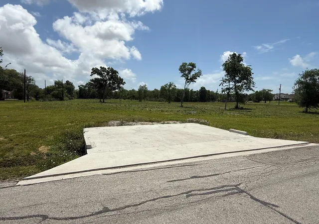 Photo 3 of Land for sale at 98 Yaupon Dr, Baytown, TX 77520 | MLS# 8870566 | Listing updated on 2026-05-17