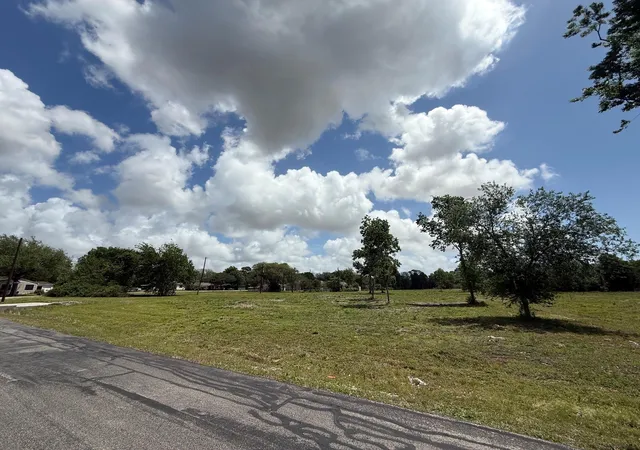 Photo 4 of Land for sale at 98 Yaupon Dr, Baytown, TX 77520 | MLS# 8870566 | Listing updated on 2026-05-17