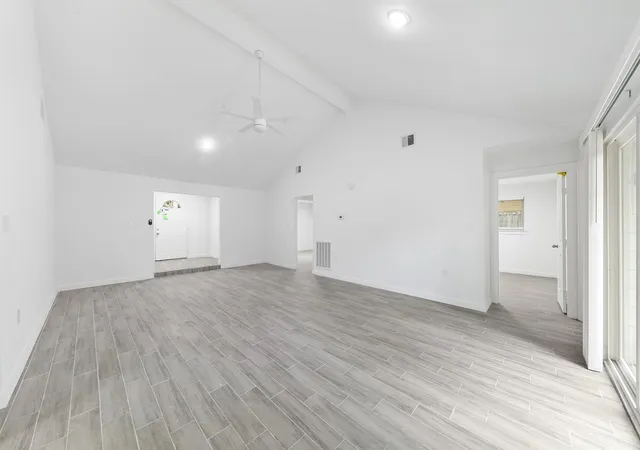 Photo 4 of Single family home for sale at 6811 Mccullum Rd, Missouri City, TX 77489 | MLS# 15859373 | Listing updated on 2026-06-05