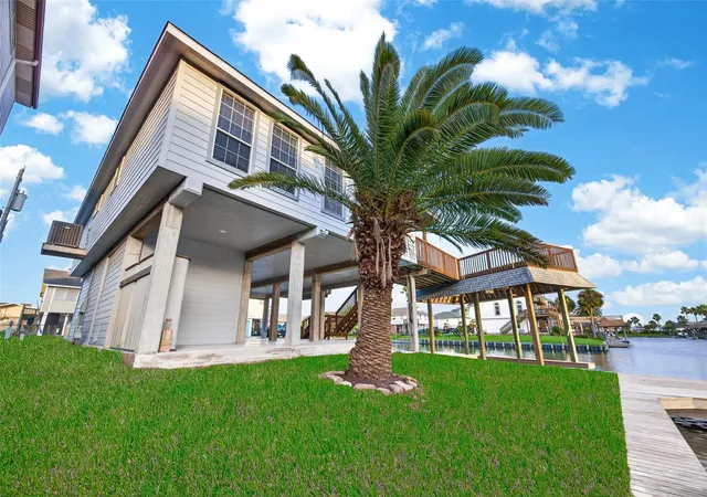 1st image of 16 N Curlew St, La Marque, TX 77568 | MLS# 72466948