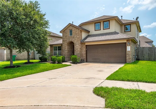Photo 2 of Single family home for sale at 9906 Bezeled Cir Ln, Rosharon, TX 77583 | MLS# 74555421 | Listing updated on 2026-10-08