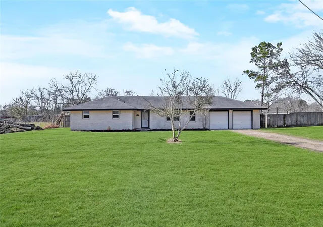 1st image of 4614 Edgemore St St, Santa Fe, TX 77517 | MLS# 71321326
