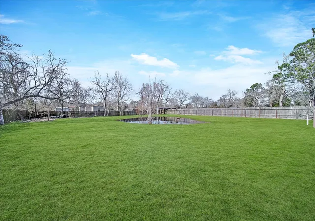 5th image of 4614 Edgemore St St, Santa Fe, TX 77517 | MLS# 71321326