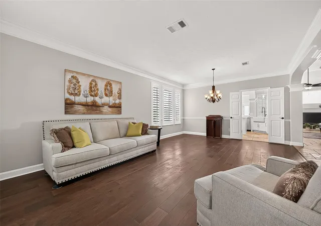 4th image of 827 Annies Wy, Sugar Land, TX 77479 | MLS# 78852483