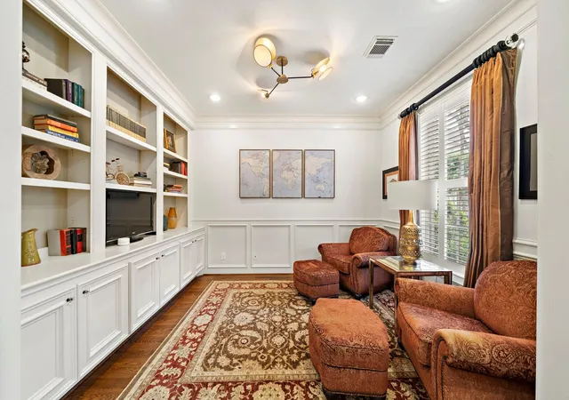 Photo 3 of Single family home for sale at 1229 Ripple Crk Dr, Houston, TX 77057 | MLS# 29768945 | Listing updated on 2026-08-27