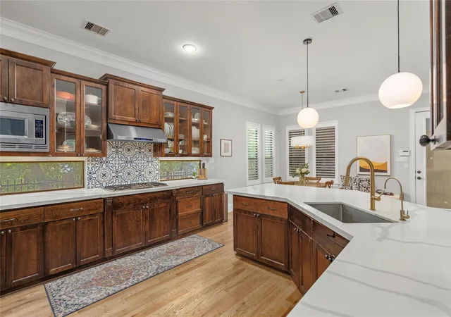 5th image of 4440 Betty St, Bellaire, TX 77401 | MLS# 41191694