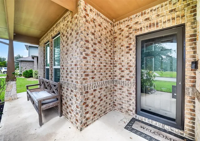 Photo 4 of Single family home for sale at 2418 Kelson Cvs Dr, La Marque, TX 77568 | MLS# 75739548 | Listing updated on 2026-08-27