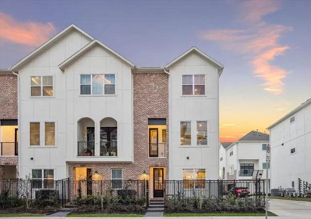 1st image of 3067 Hicks St, Houston, TX 77007 | MLS# 45445911