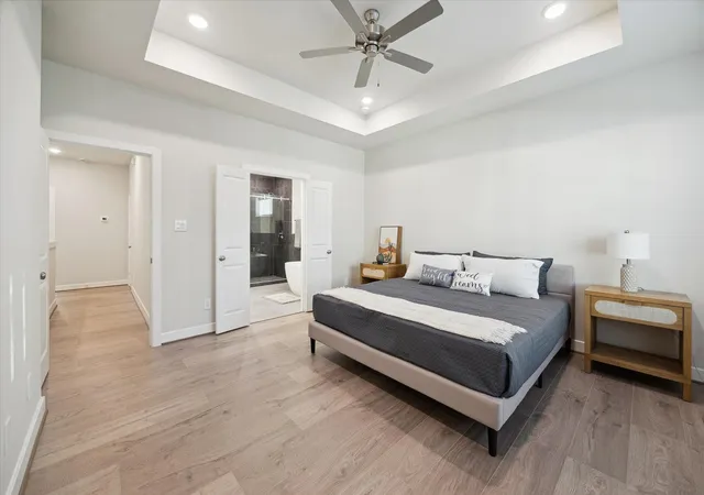 3rd image of 3067 Hicks St, Houston, TX 77007 | MLS# 45445911