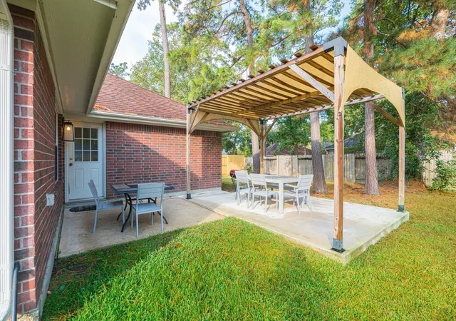 1st image of 46 S Wynnoak Cir, Spring, TX 77382 | MLS# 97178121