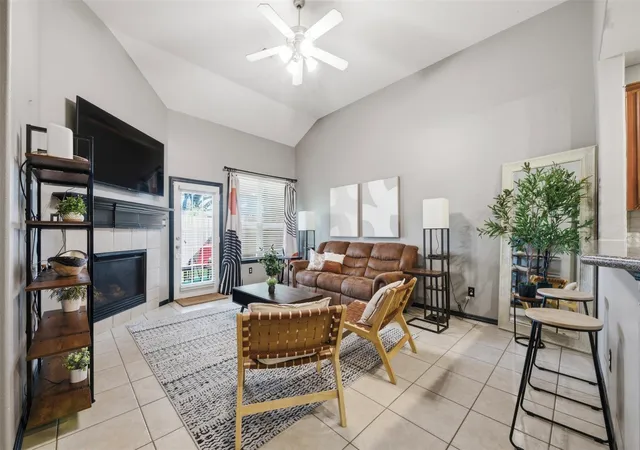 Photo 3 of Townhouse for sale at 10534 Willow Park View, Houston, TX 77070 | MLS# 68599265 | Listing updated on 2026-09-10