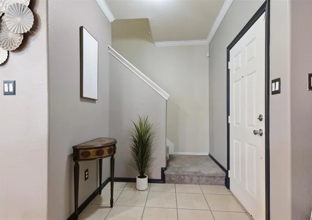 Photo 4 of Townhouse for sale at 10534 Willow Park View, Houston, TX 77070 | MLS# 68599265 | Listing updated on 2026-09-10