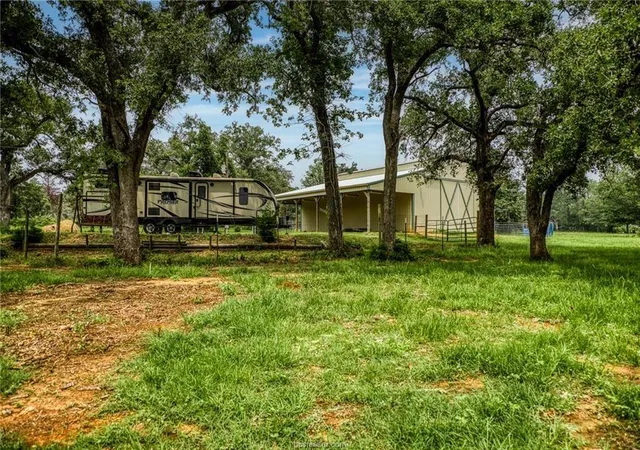 4th image of 10610 County Road 322, Caldwell, TX 77836 | MLS# 72509655