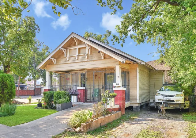 2nd image of 6648 Avenue C, Houston, TX 77011 | MLS# 59907707