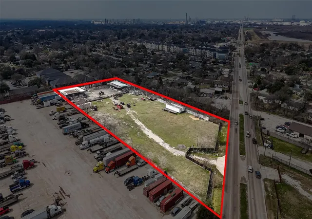Photo 1 of Land for sale at 1760 Allen Genoa Rd, Houston, TX 77017 | MLS# 97887313 | Listing updated on 2026-07-11