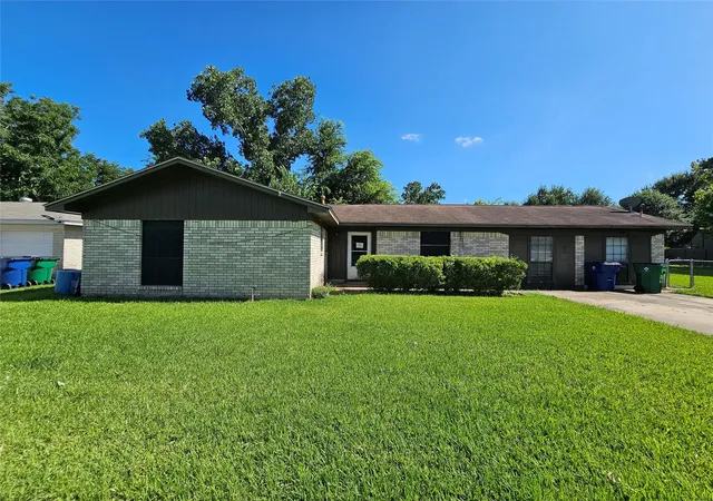 Photo 1 of Sale Pending at 1216 Fair Dr, Angleton, TX 77515 | MLS# 97532886 | Listing updated on 2026-09-21