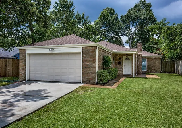 Photo 1 of Single family home for sale at 10061 Timberwood Dr, Houston, TX 77080 | MLS# 66306043 | Listing updated on 2026-08-18