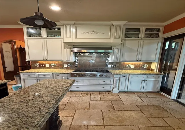 4th image of 1909 E Archer Rd, Baytown, TX 77521 | MLS# 27709117