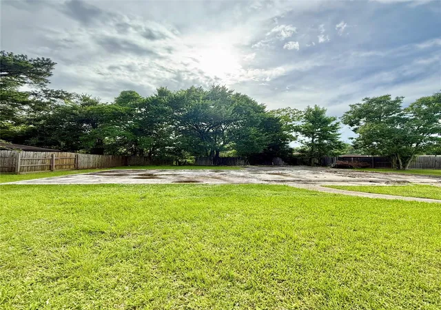Homes for sale in Vidor, TX | 320 Hebert St, Vidor, TX 77662 | MLS# 11574668