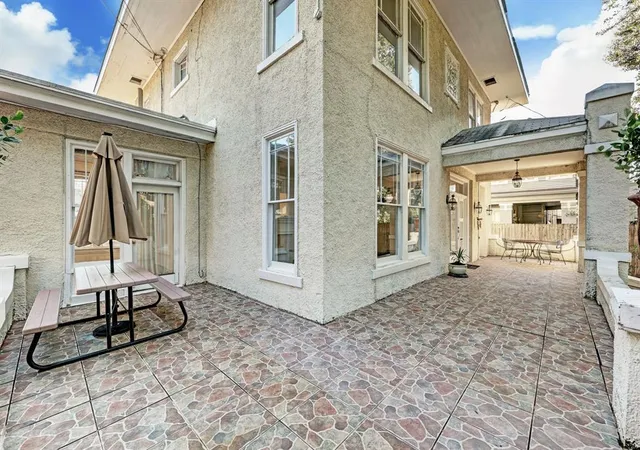 Photo 4 of Single family home for sale at 222 Marshall St, Houston, TX 77006 | MLS# 3171519 | Listing updated on 2026-05-26