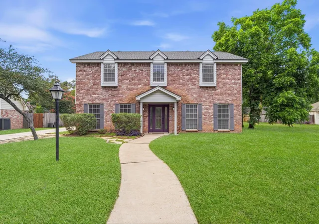 Photo 2 of Single family home for sale at 3902 Stillview Dr, Houston, TX 77068 | MLS# 30874425 | Listing updated on 2026-08-14