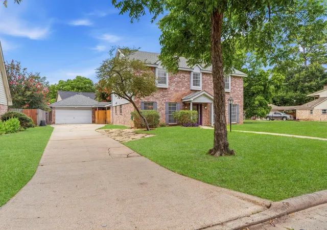 Photo 3 of Single family home for sale at 3902 Stillview Dr, Houston, TX 77068 | MLS# 30874425 | Listing updated on 2026-08-14
