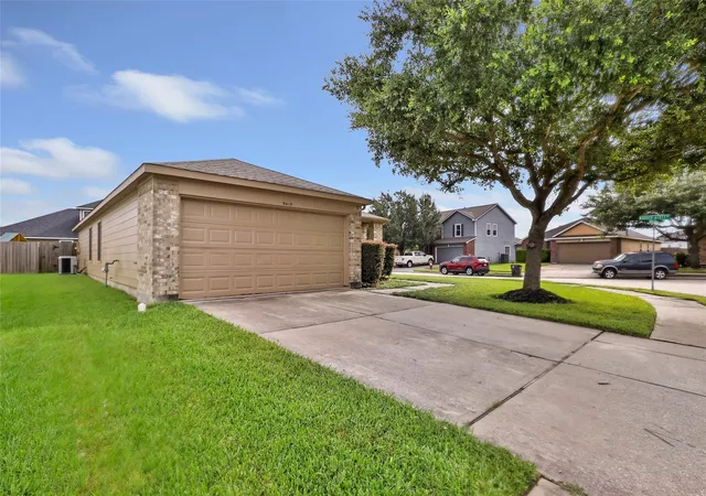 1st image of 9415 Shaded Pines Dr, Humble, TX 77396 | MLS# 71271146
