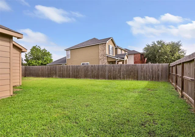 5th image of 9415 Shaded Pines Dr, Humble, TX 77396 | MLS# 71271146